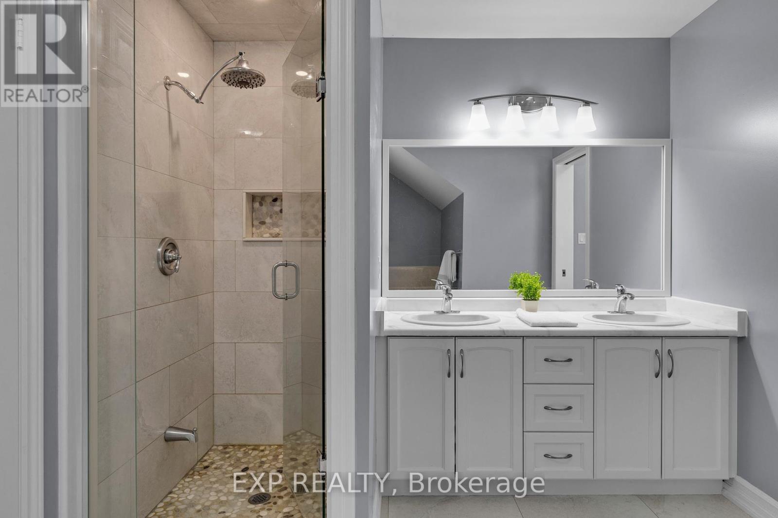 Photo 25 of 105 White Sands Way, Wasaga Beach ON