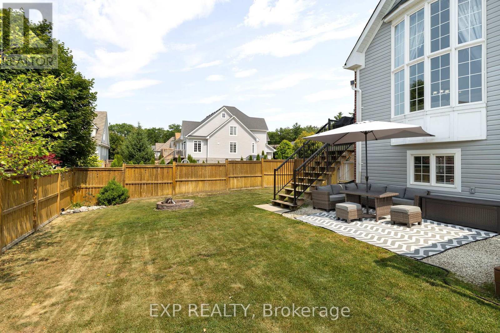 Photo 35 of 105 White Sands Way, Wasaga Beach ON