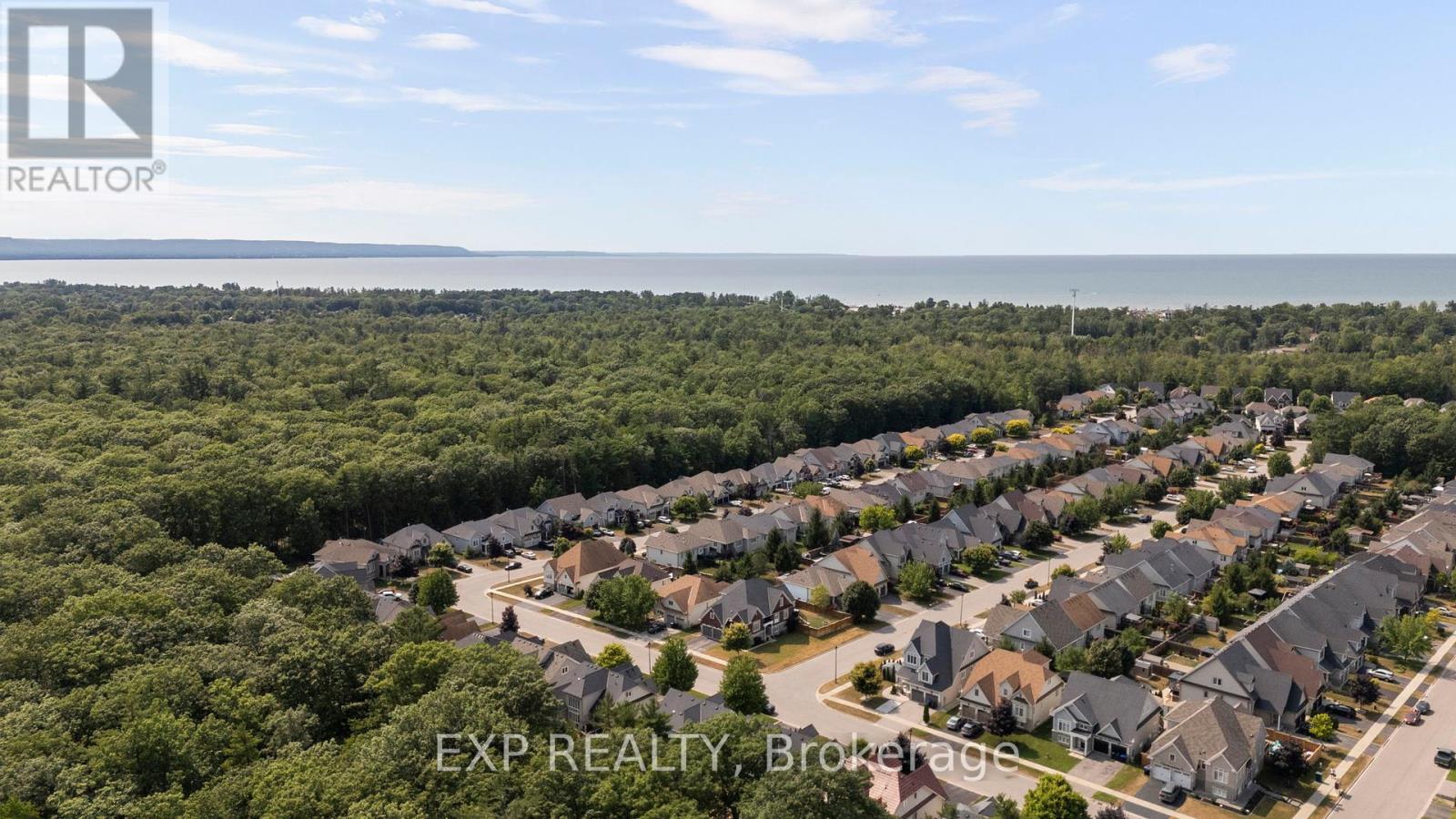 Photo 37 of 105 White Sands Way, Wasaga Beach ON