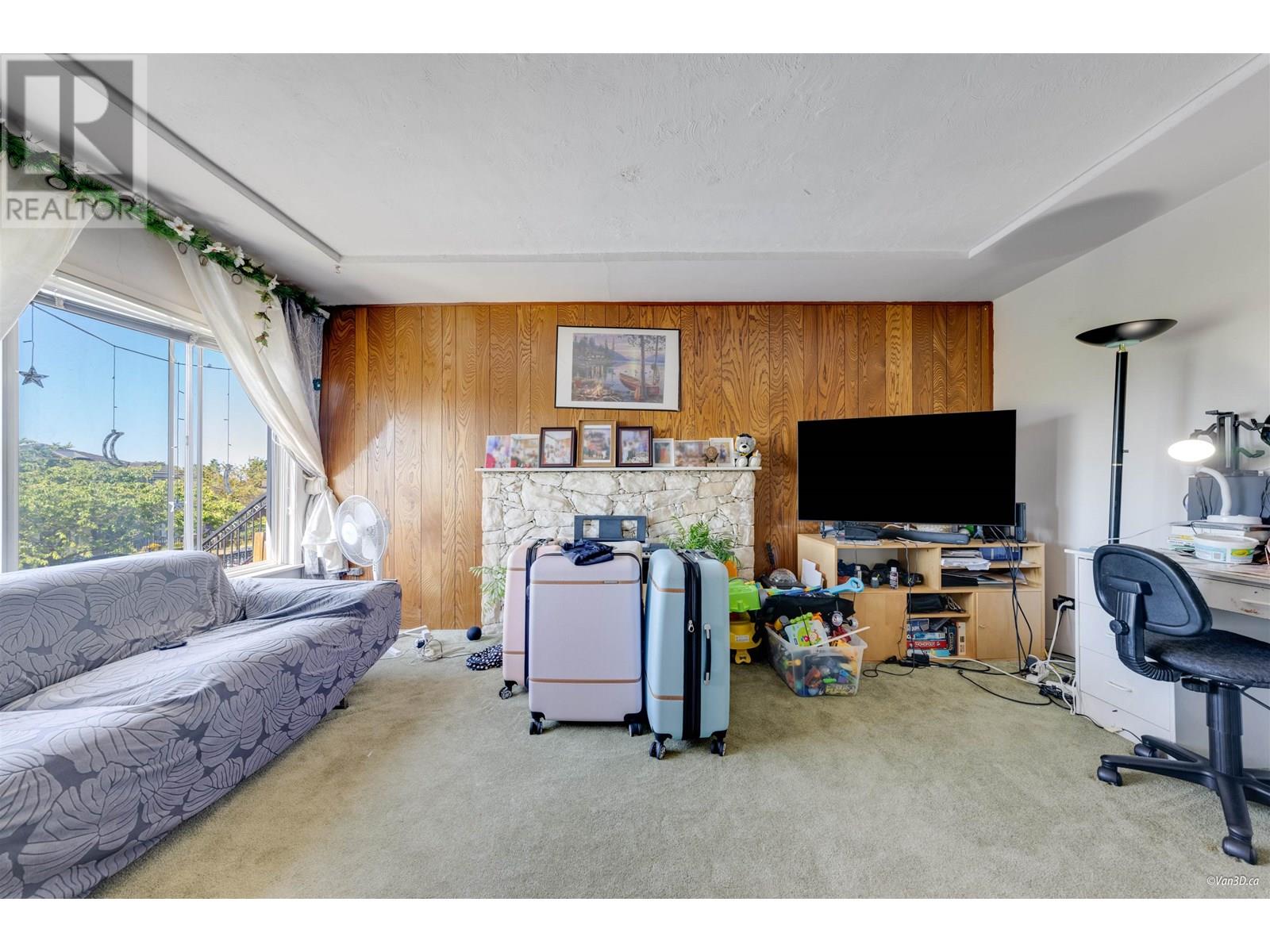 Photo 5 of 1225 E 61st Avenue, Vancouver BC