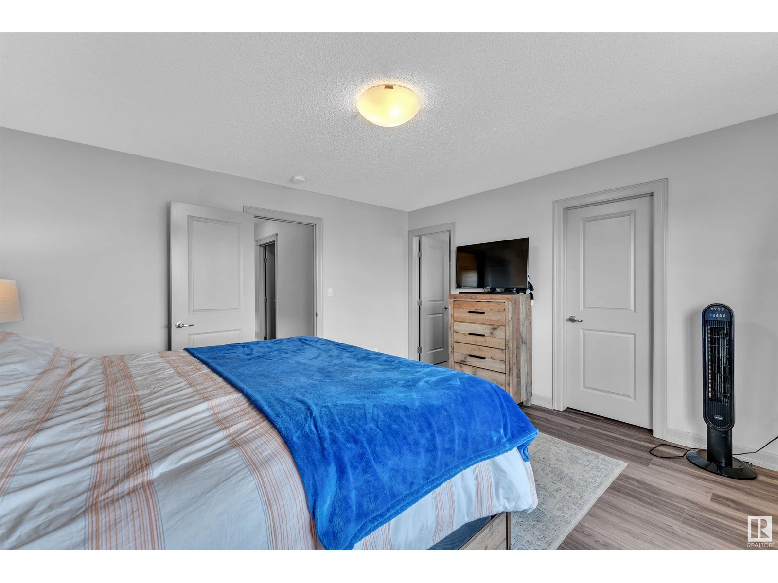 Photo 12 of 4012 6 Av Sw, Edmonton AB