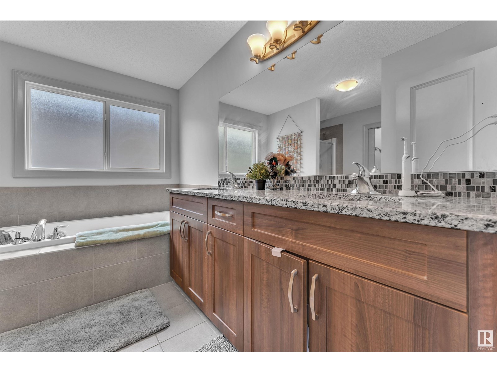 Photo 40 of 4012 6 Av Sw, Edmonton AB
