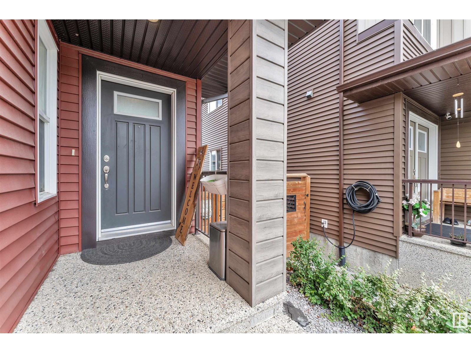 Photo 1 of 4012 6 Av Sw, Edmonton AB