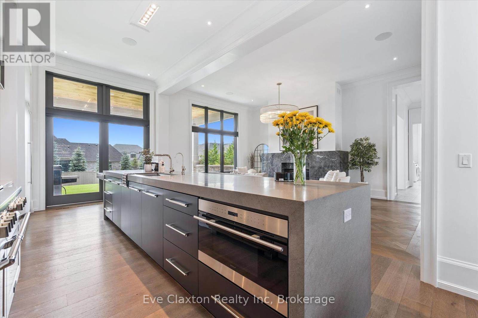 Photo 11 of 31 Reid Court, Puslinch ON