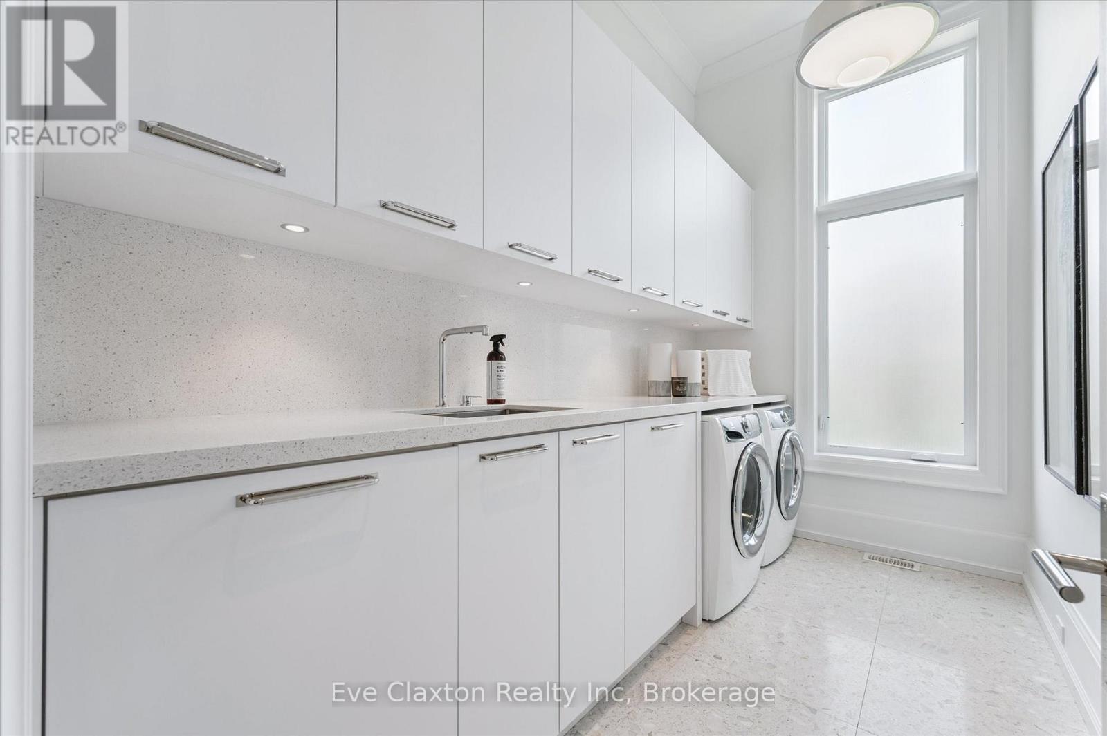 Photo 28 of 31 Reid Court, Puslinch ON