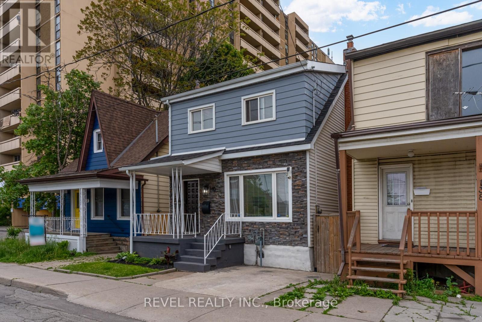 Photo 24 of 140 Sanford Avenue N, Hamilton ON
