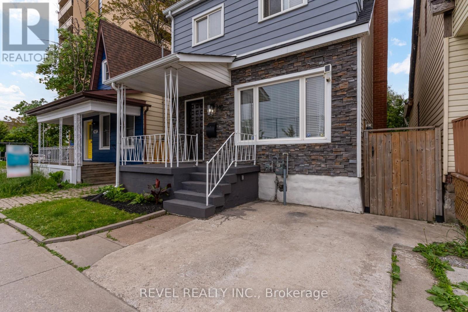 Photo 27 of 140 Sanford Avenue N, Hamilton ON