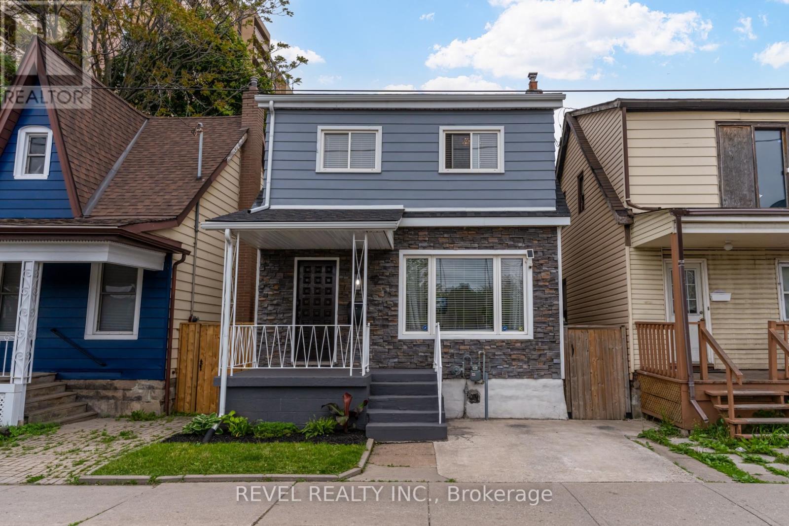 Photo 38 of 140 Sanford Avenue N, Hamilton ON