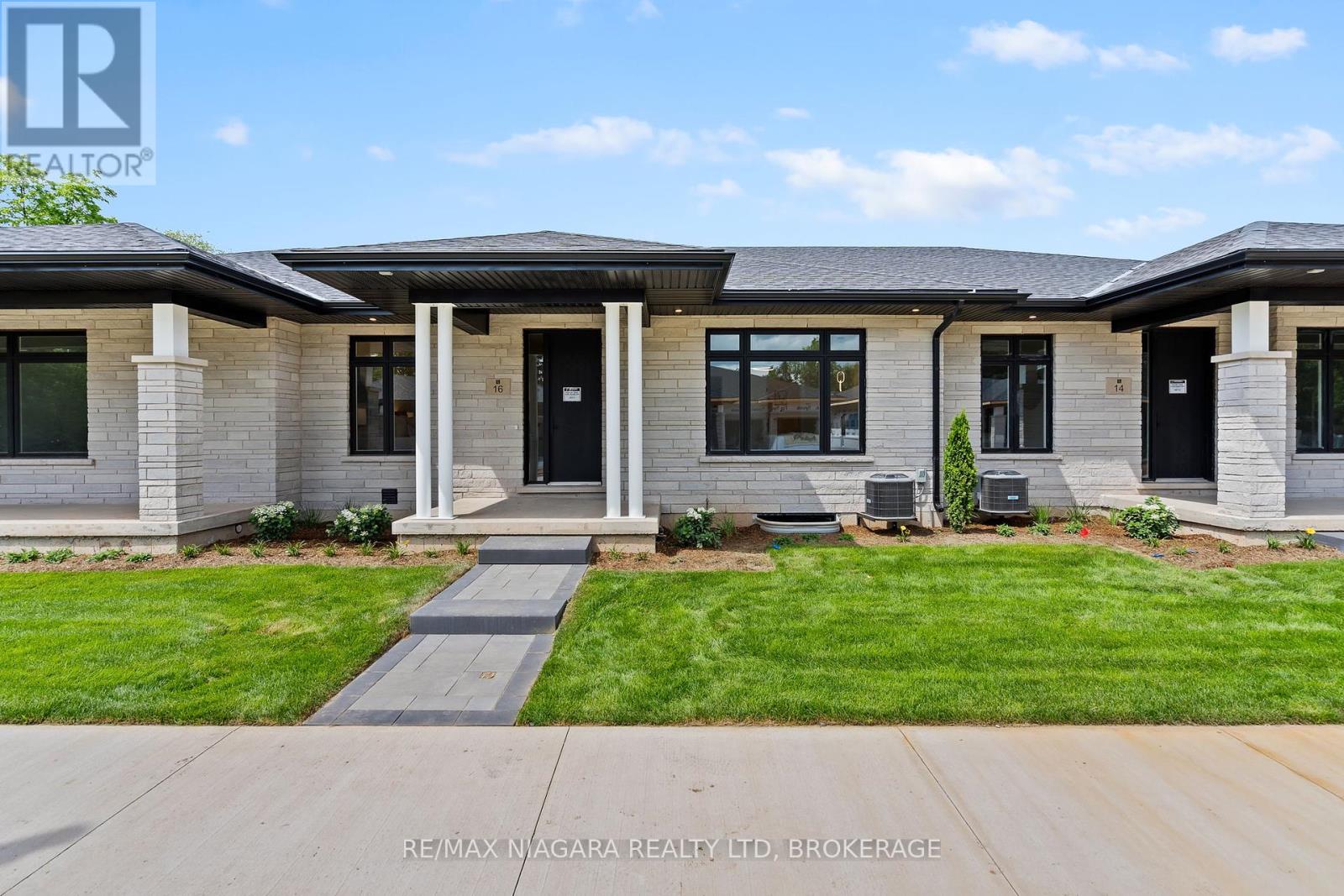 Photo 1 of 16 Accursi Crescent, Pelham ON