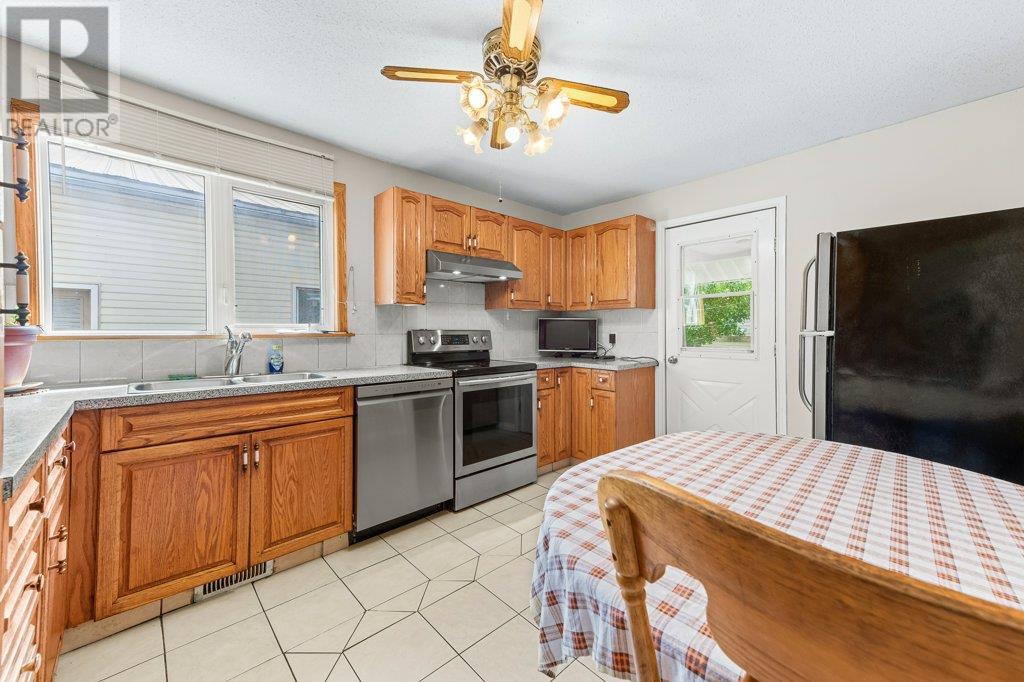 1292 2ND Avenue, Fernie