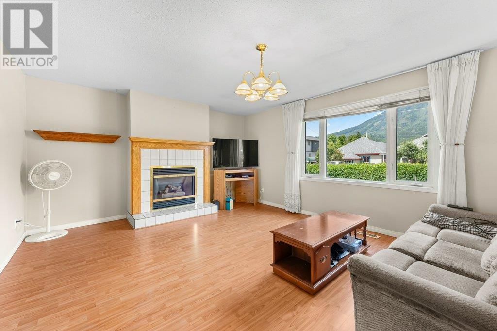 1292 2ND Avenue, Fernie