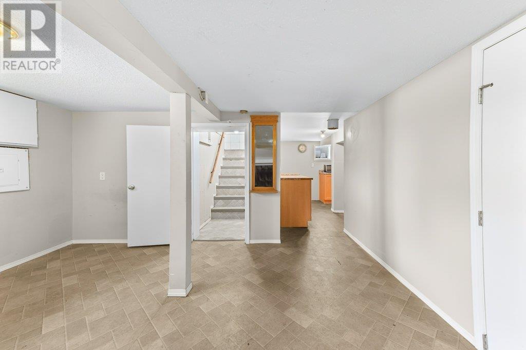 1292 2ND Avenue, Fernie