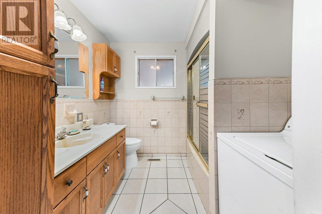 1292 2ND Avenue, Fernie