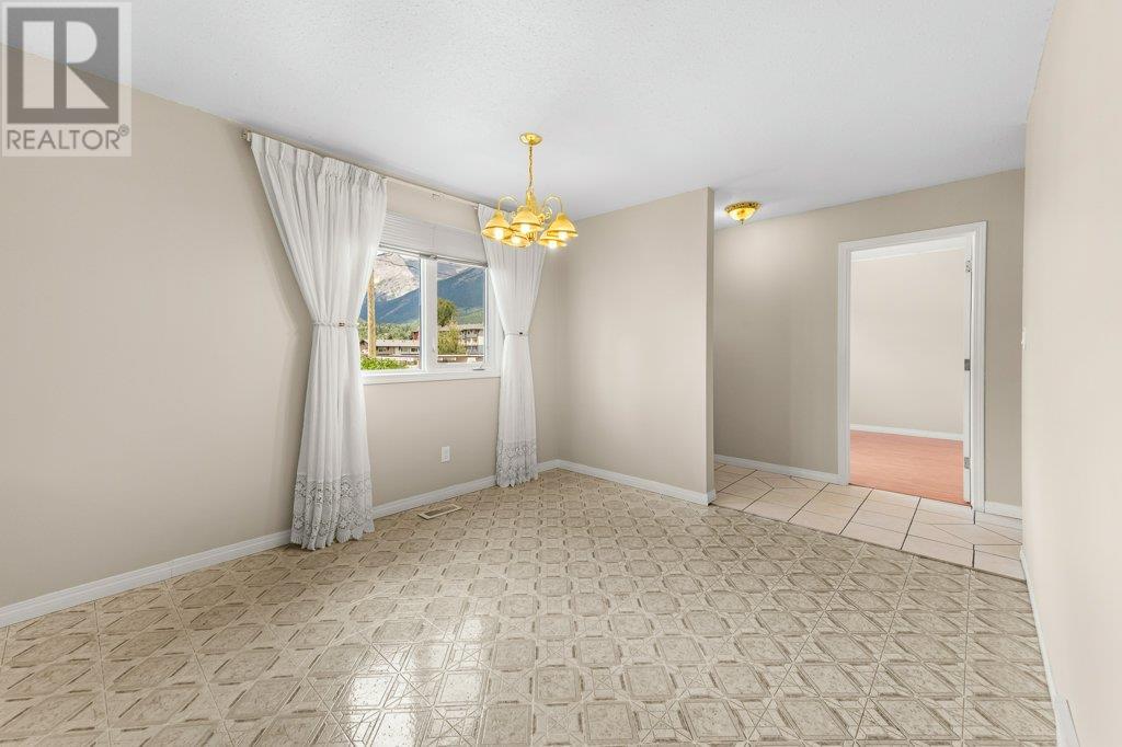 1292 2ND Avenue, Fernie