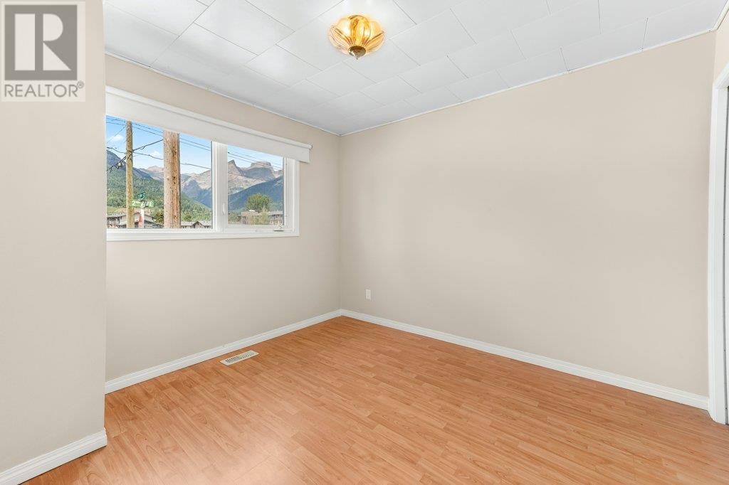 1292 2ND Avenue, Fernie