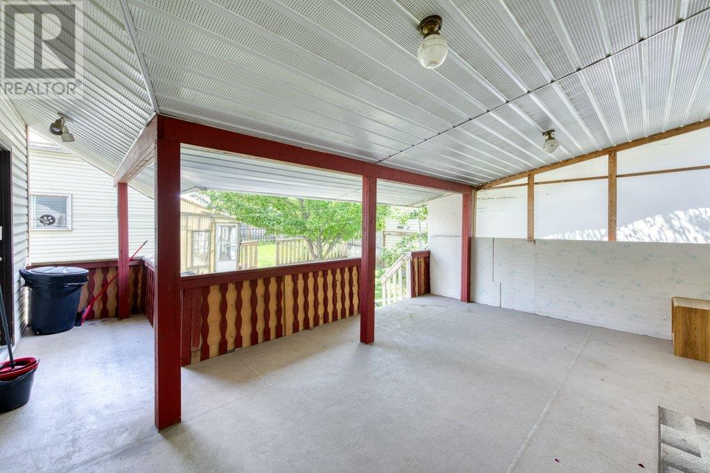 1292 2ND Avenue, Fernie