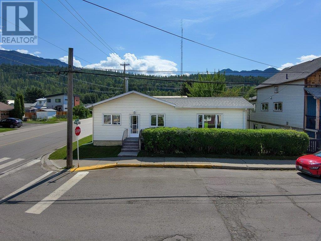 1292 2ND Avenue, Fernie