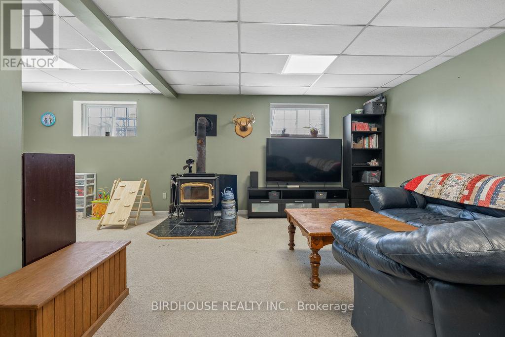 Photo 6 of 222 Corbett Drive, Kawartha Lakes ON