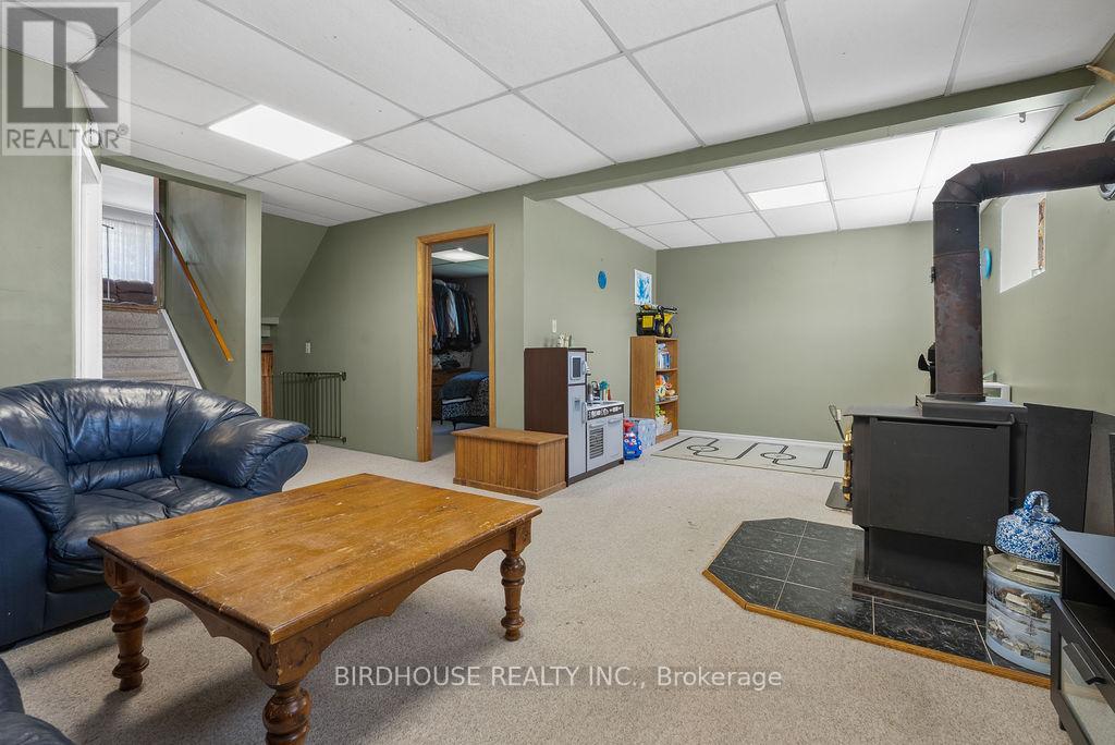 Photo 3 of 222 Corbett Drive, Kawartha Lakes ON