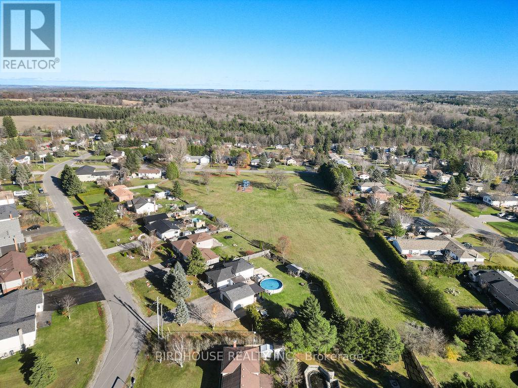 Photo 13 of 222 Corbett Drive, Kawartha Lakes ON
