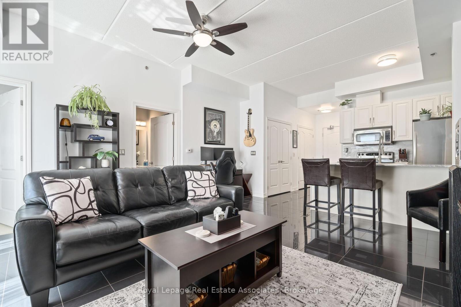 Photo 12 of 614 1421 Costigan Road, Milton ON