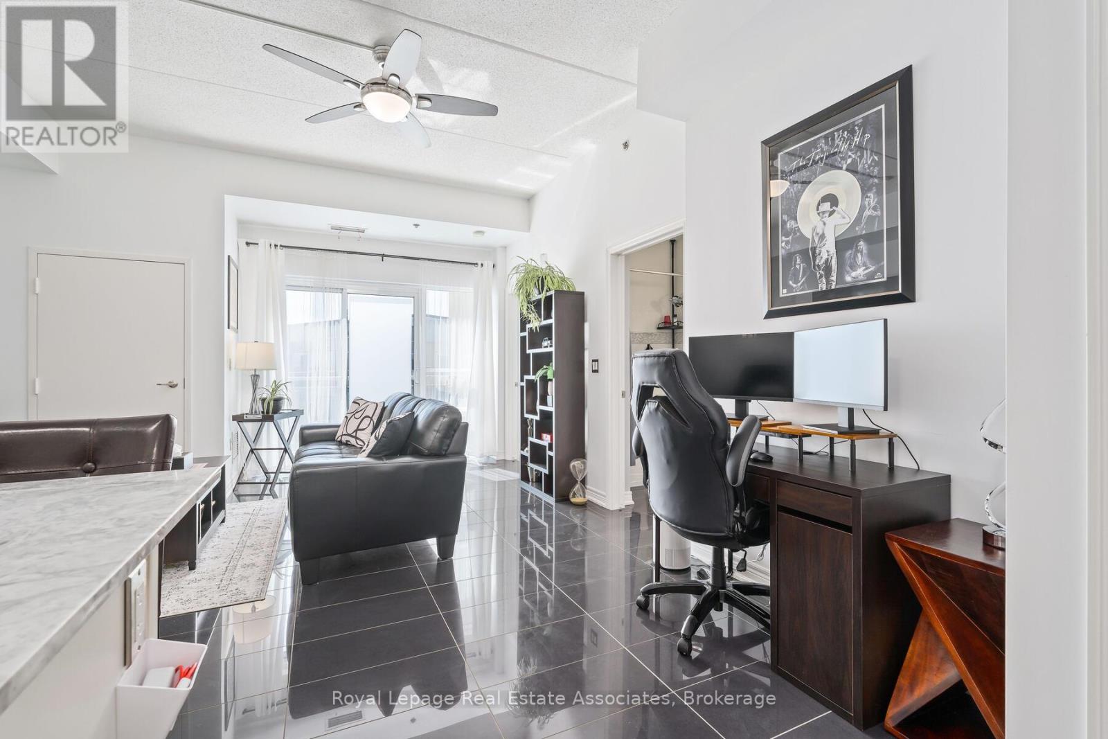 Photo 3 of 614 1421 Costigan Road, Milton ON