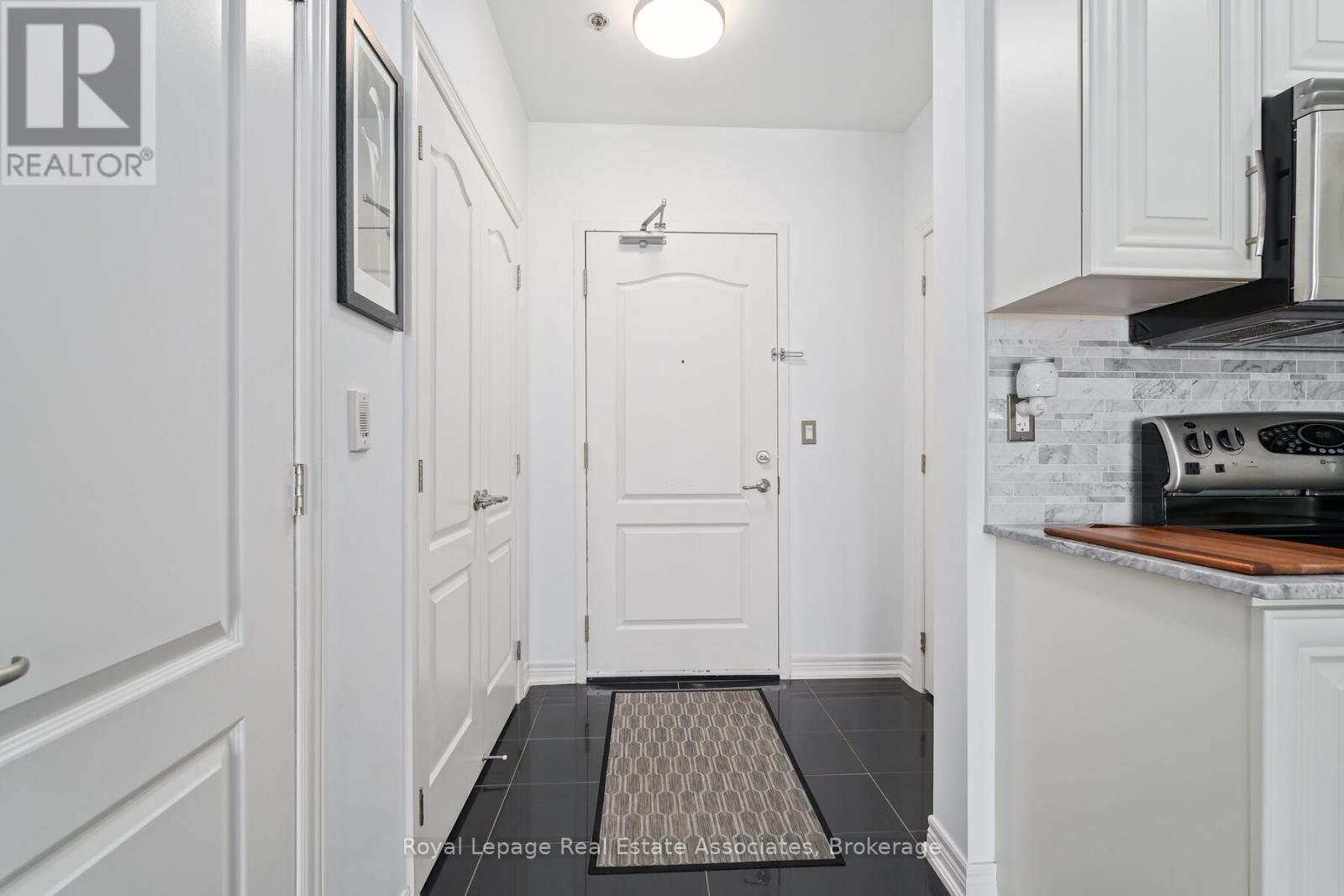 Photo 13 of 614 1421 Costigan Road, Milton ON