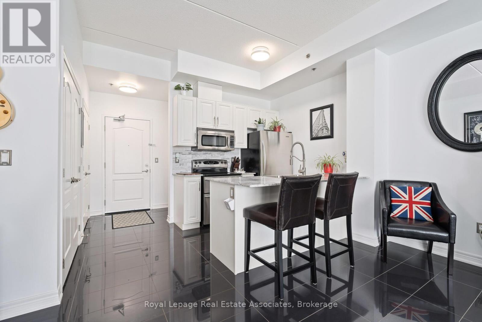 Photo 17 of 614 1421 Costigan Road, Milton ON