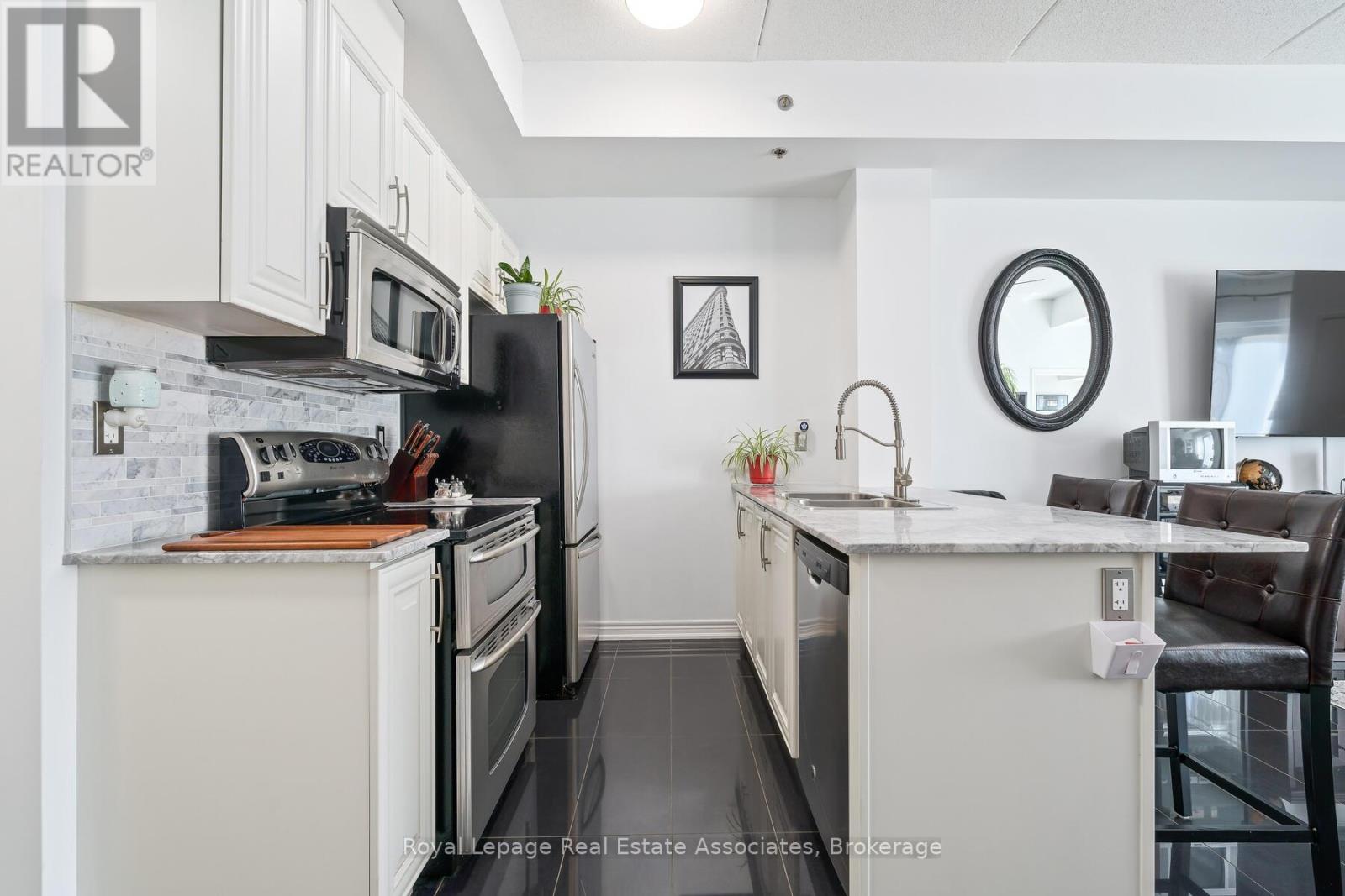 Photo 14 of 614 1421 Costigan Road, Milton ON