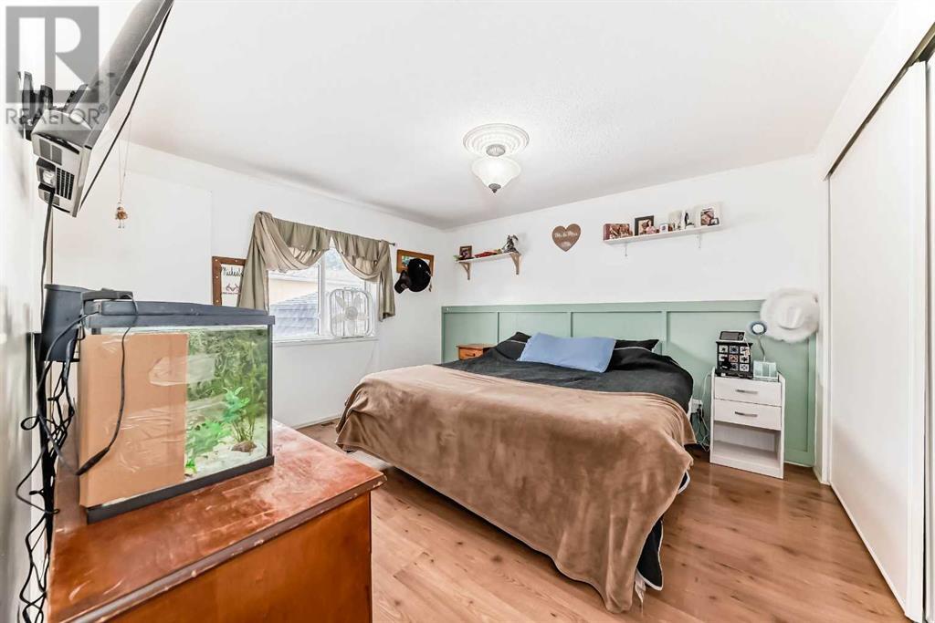 Single Family House Mobile Home for Sale in    Street NW Greenwood/Greenbriar Calgary 