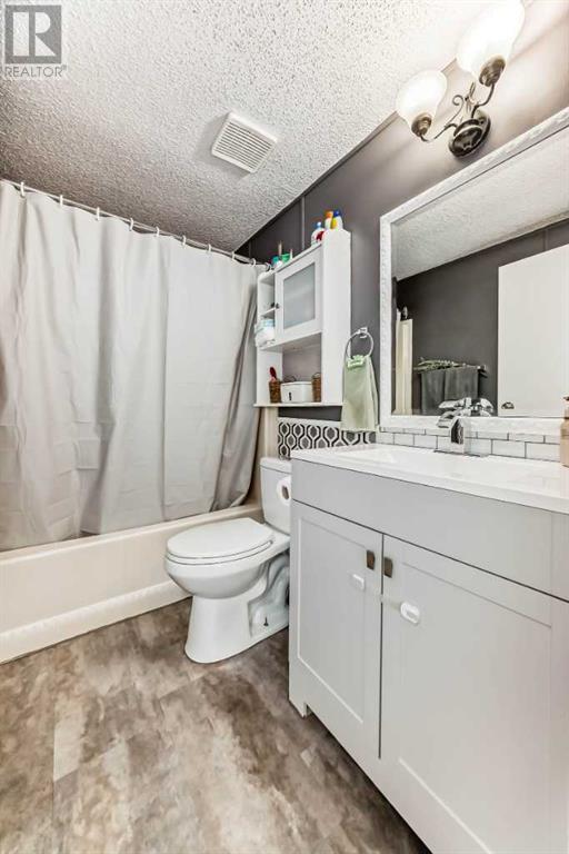 Single Family House Mobile Home for Sale in    Street NW Greenwood/Greenbriar Calgary 
