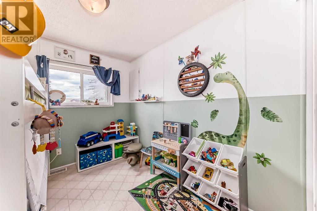 Single Family House Mobile Home for Sale in    Street NW Greenwood/Greenbriar Calgary 