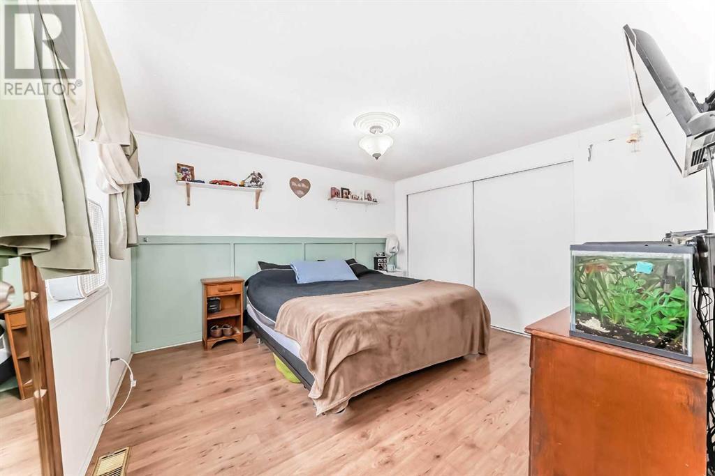 Single Family House Mobile Home for Sale in    Street NW Greenwood/Greenbriar Calgary 