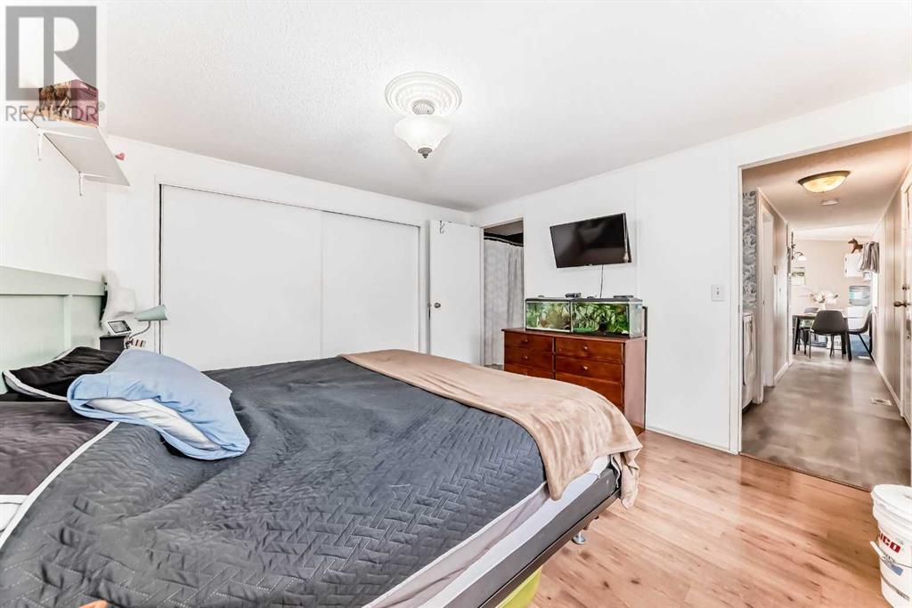 Single Family House Mobile Home for Sale in    Street NW Greenwood/Greenbriar Calgary 