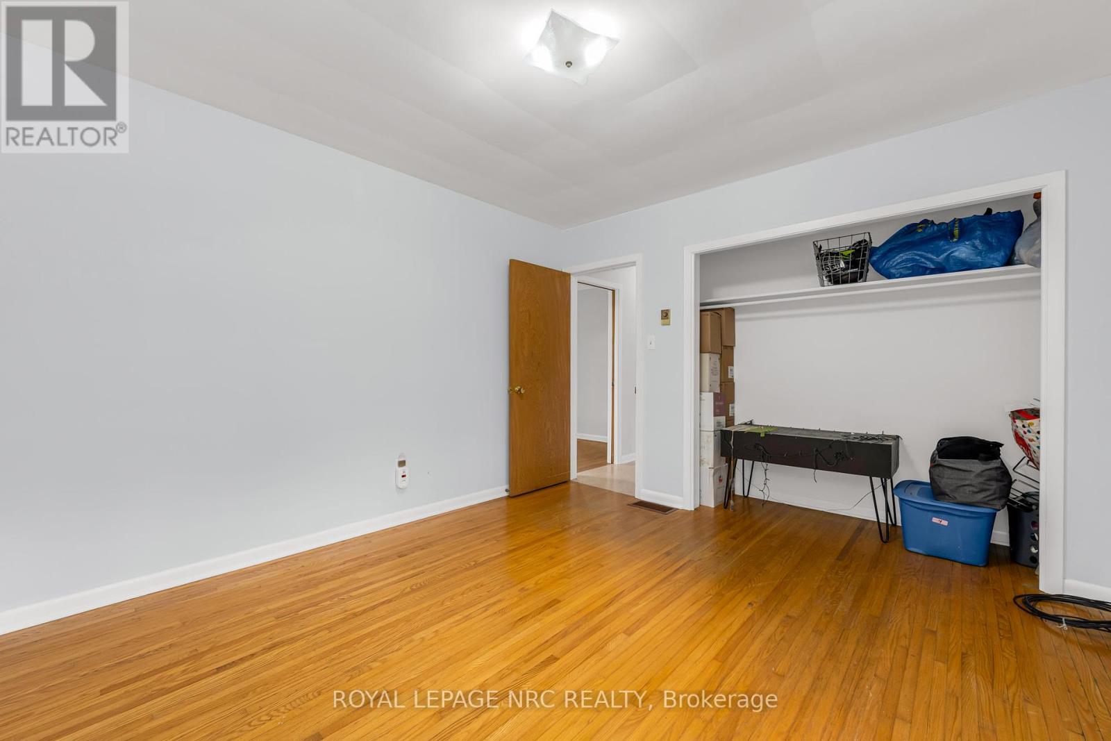 Photo 15 of 489 Memorial Drive, Pelham ON