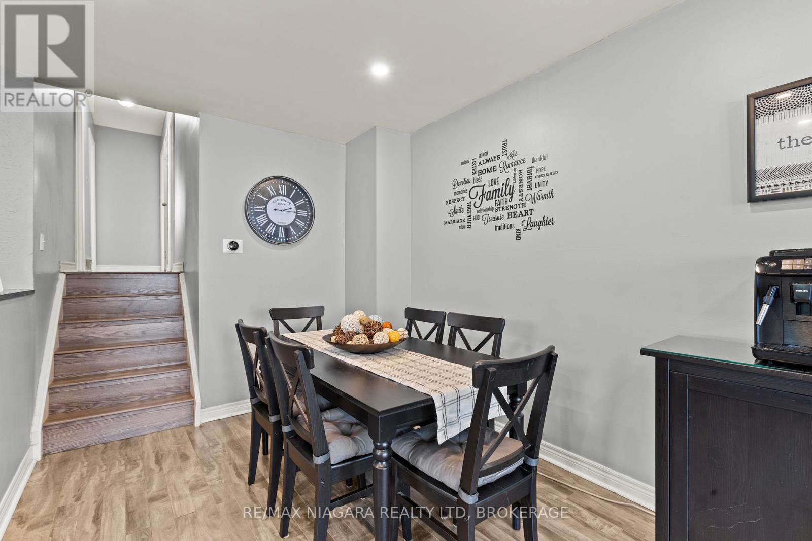 Photo 10 of 8 Dodds Court, Fort Erie ON