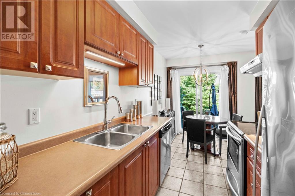 Photo 7 of 2272 Mowat Avenue Unit 56, Oakville ON