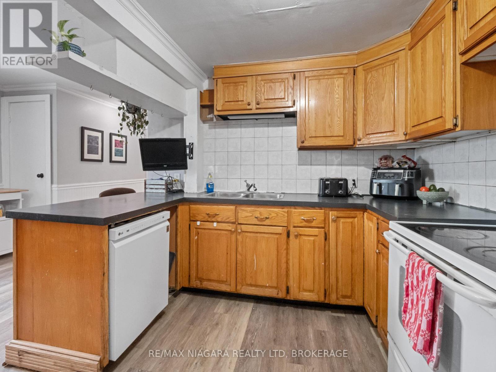 Photo 1 of 39 Longtent Avenue, Fort Erie ON