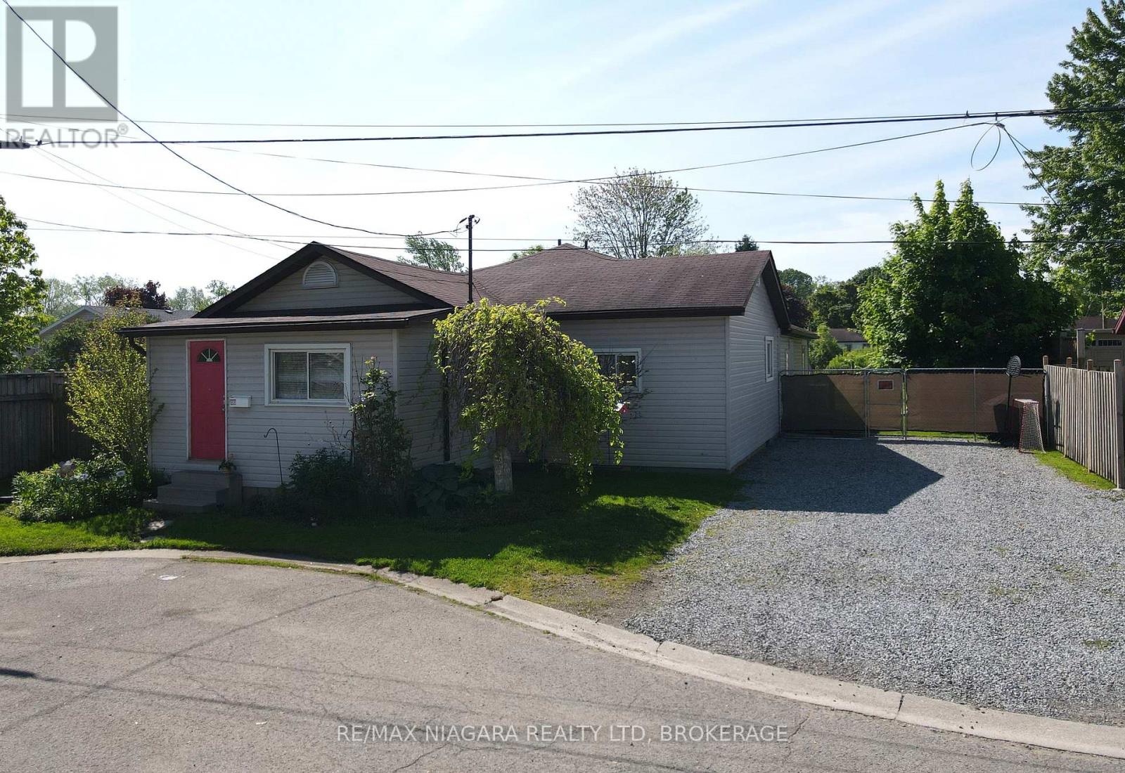 Photo 5 of 39 Longtent Avenue, Fort Erie ON
