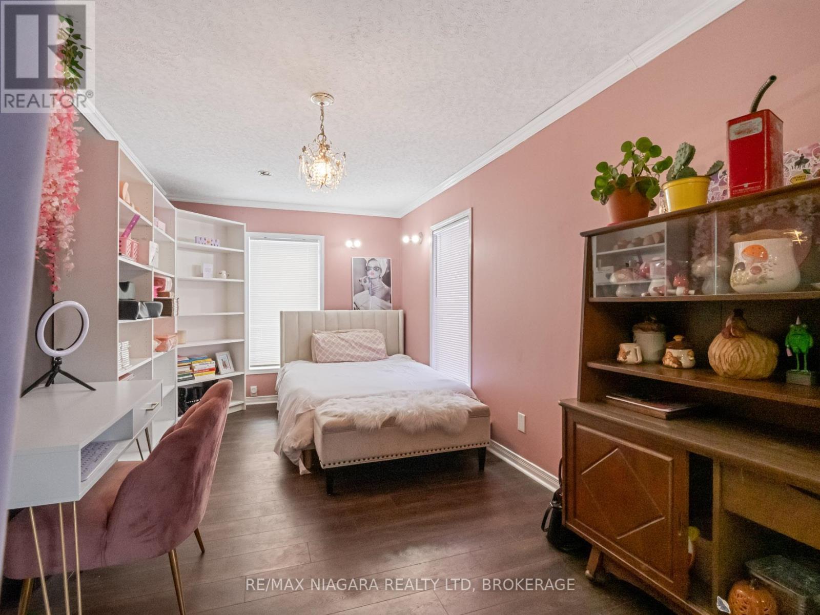 Photo 10 of 39 Longtent Avenue, Fort Erie ON
