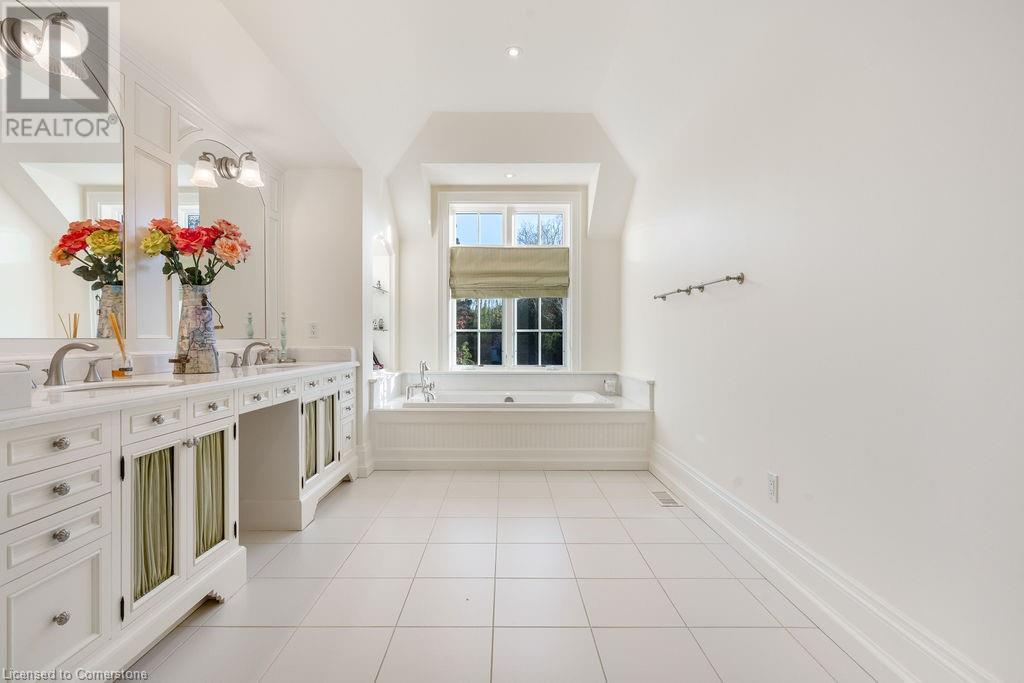 Photo 28 of 1081 Argyle Drive, Oakville ON