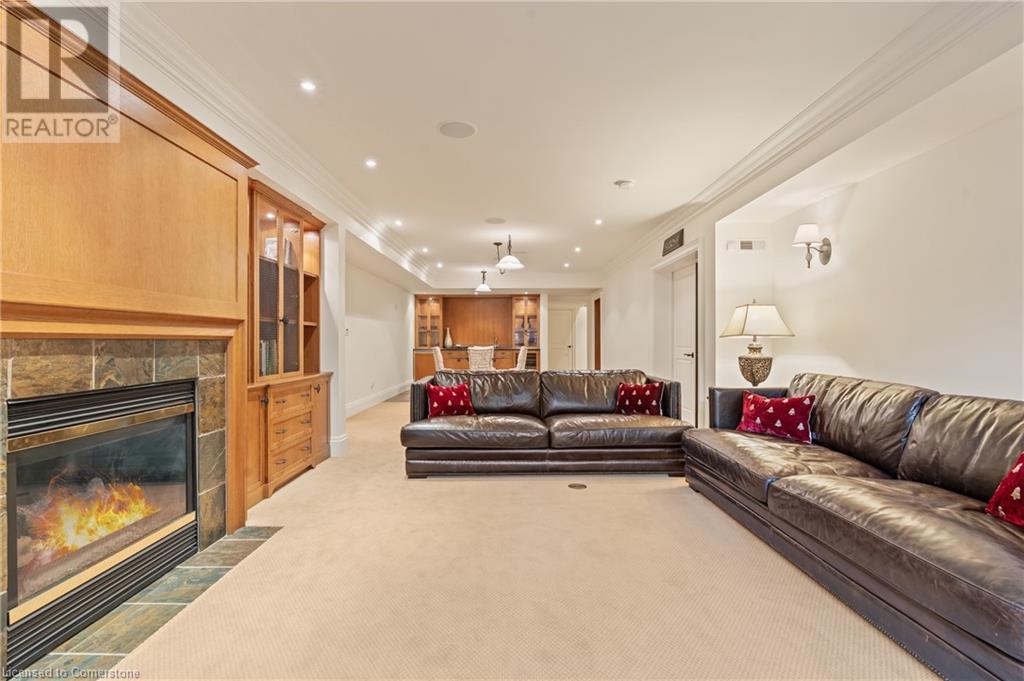Photo 14 of 1081 Argyle Drive, Oakville ON