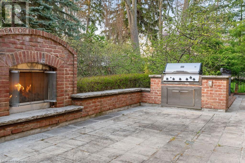Photo 24 of 1081 Argyle Drive, Oakville ON