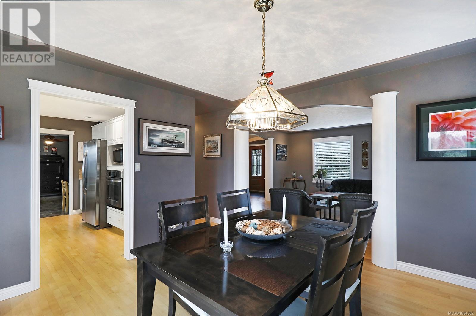 1675 Chester Pl, Comox