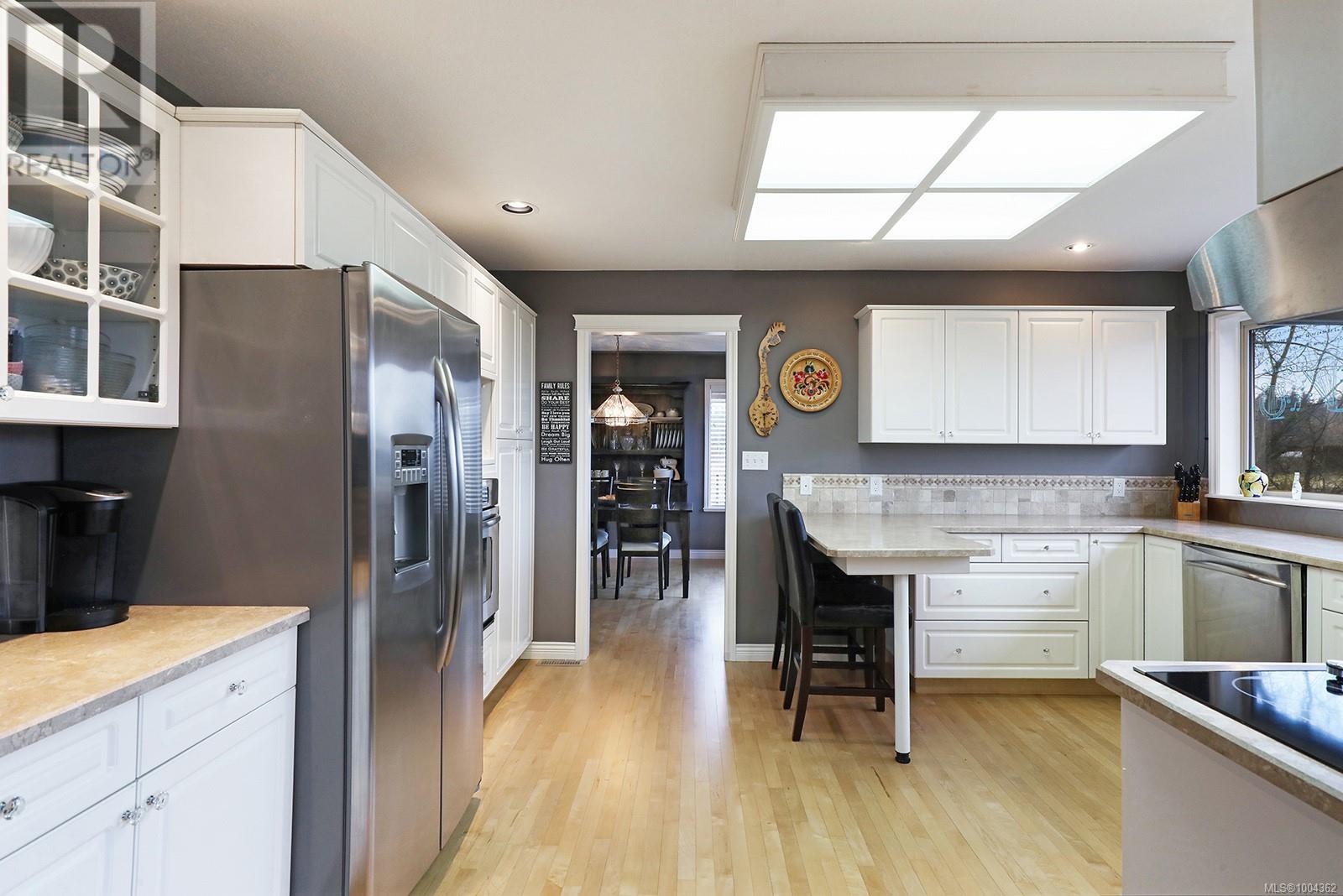 1675 Chester Pl, Comox