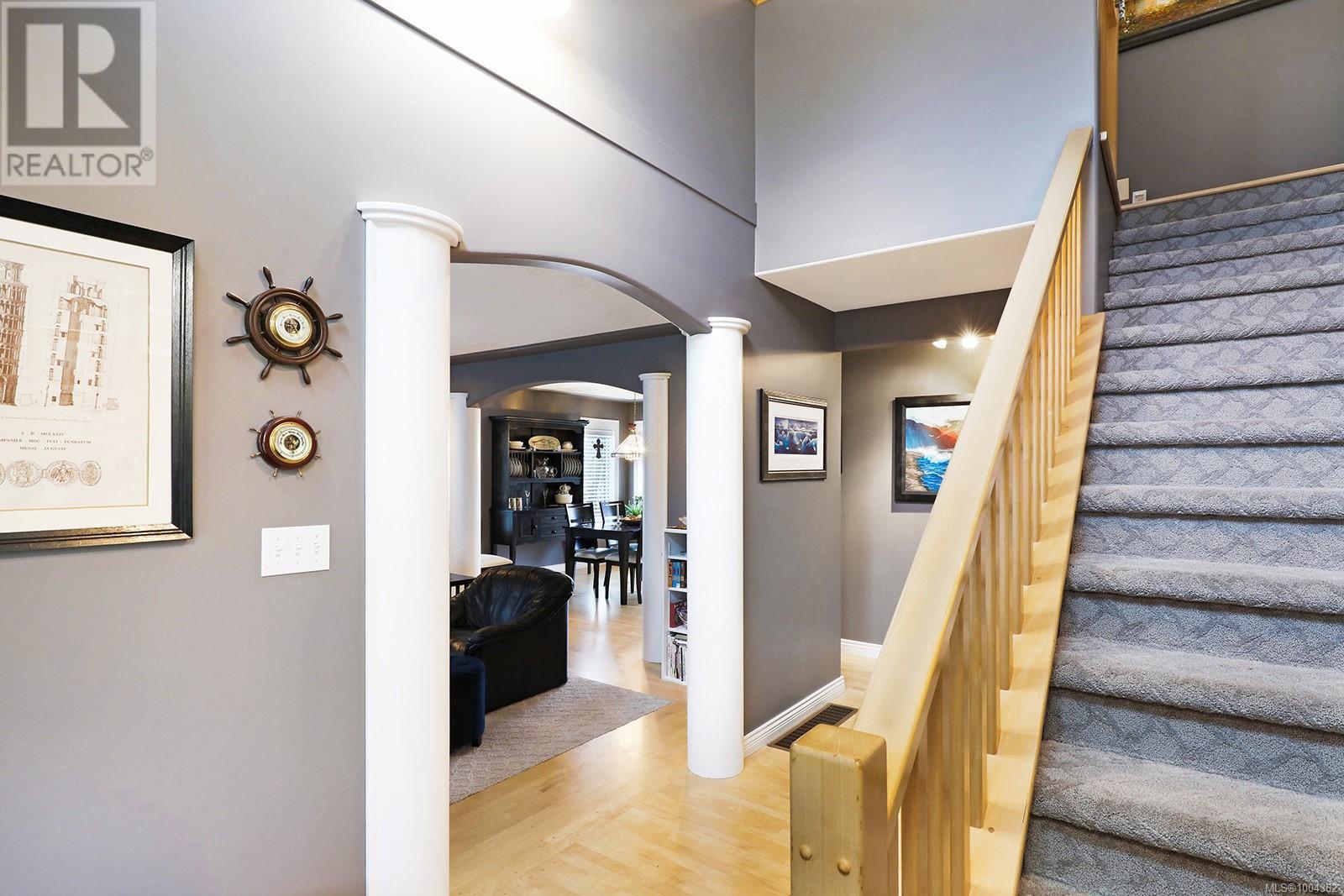 1675 Chester Pl, Comox