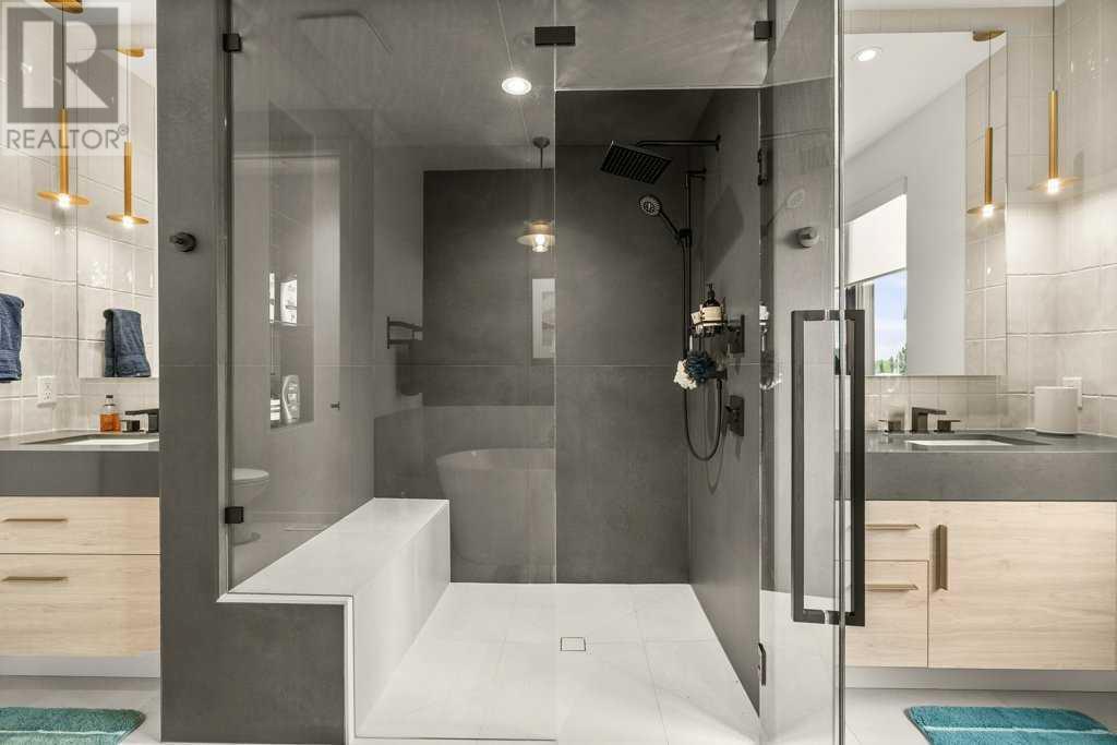 Single Family House for Sale in   Street NE Winston Heights/Mountview Calgary 