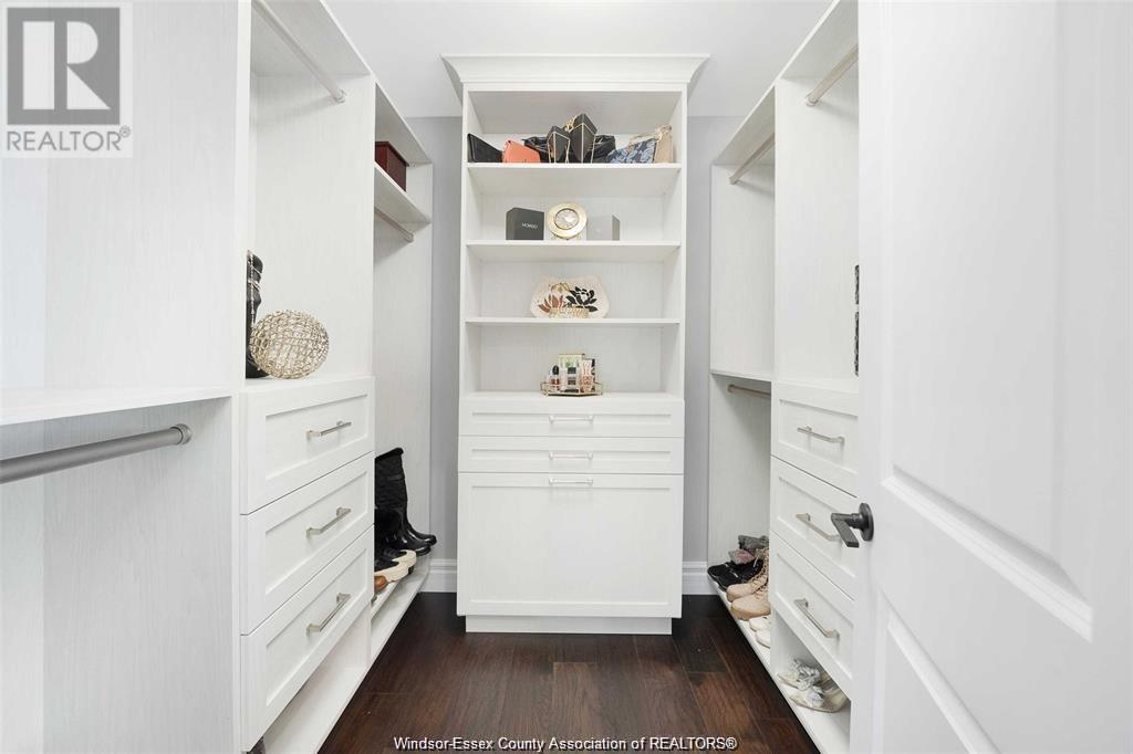 Photo 15 of 1271 Campana Crescent, Lakeshore ON