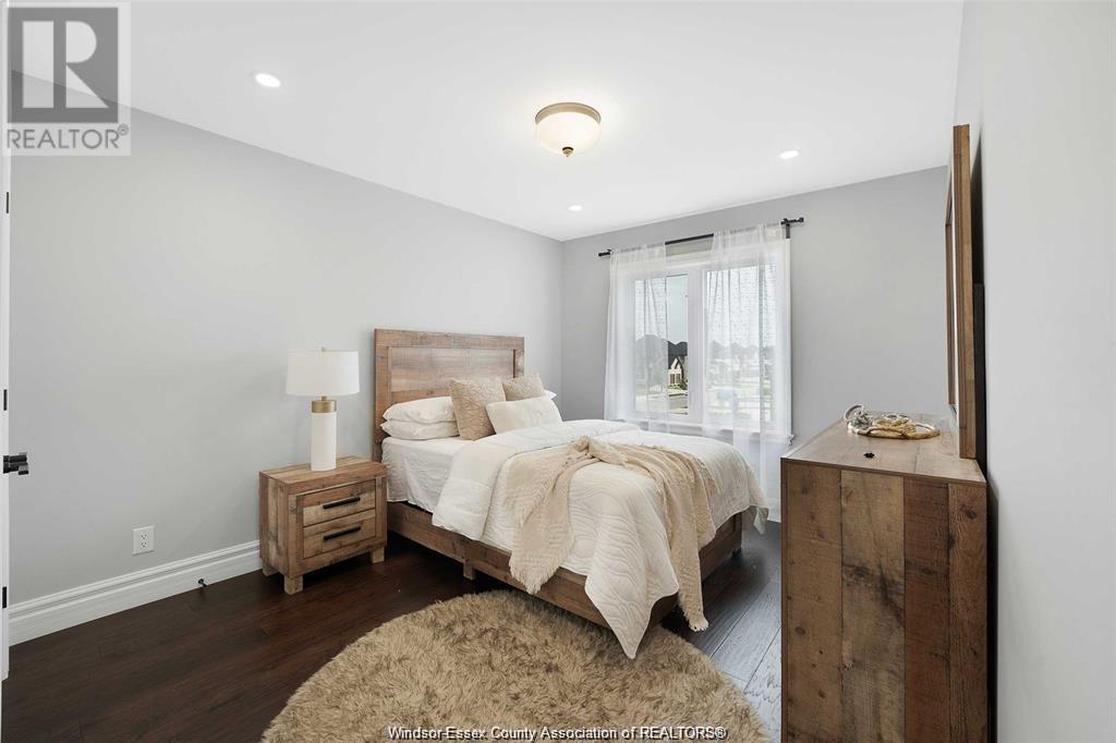 Photo 23 of 1271 Campana Crescent, Lakeshore ON
