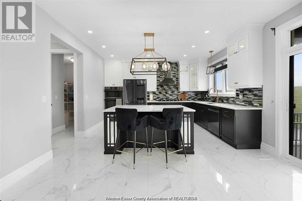 Photo 9 of 1271 Campana Crescent, Lakeshore ON